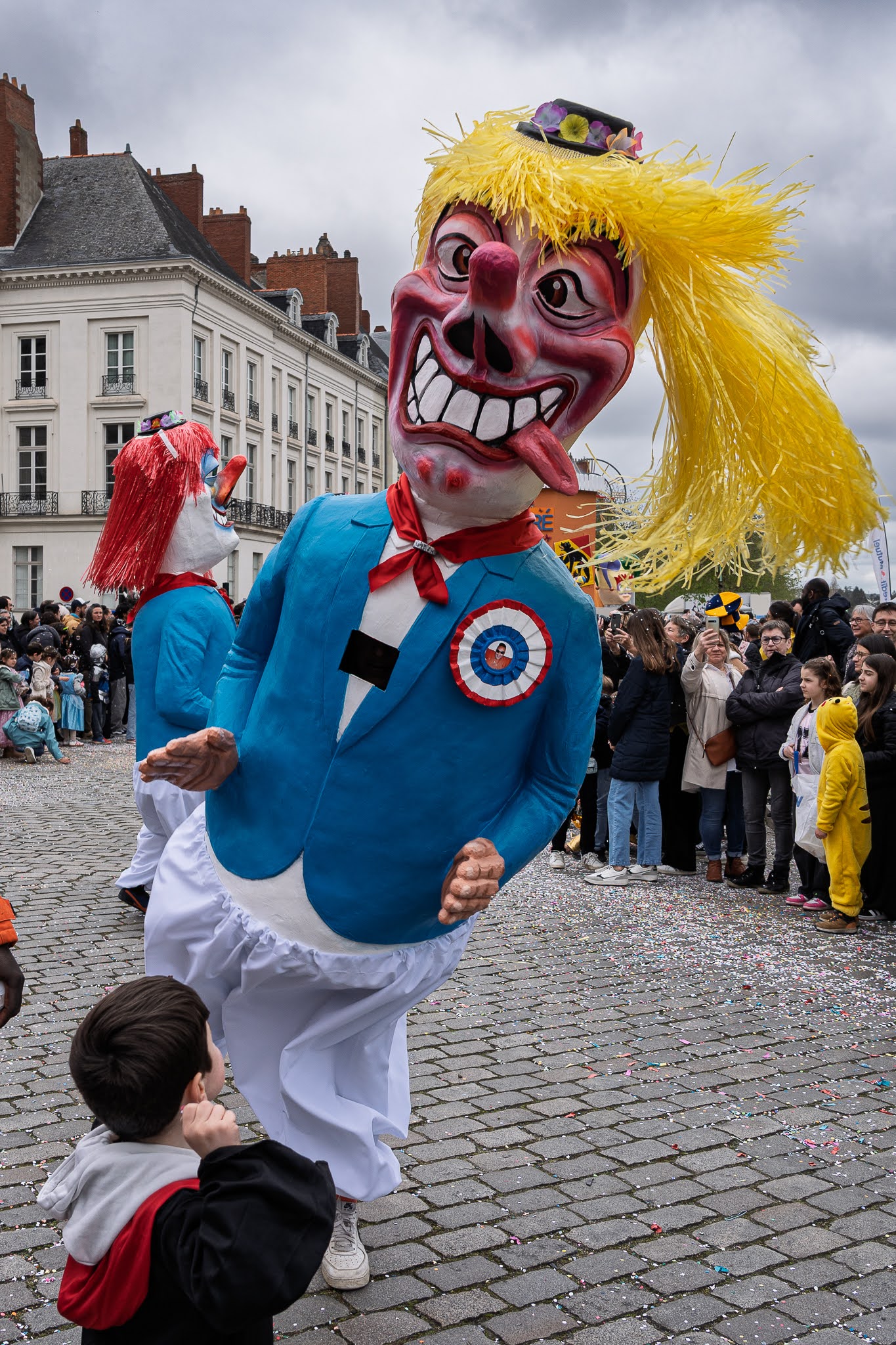 Grosse tête au défilé de jour du carnaval de Nantes 2025